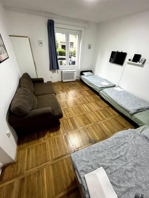 Appartamento Hangulatos lakás Budapest zöld övezetében Esterno foto