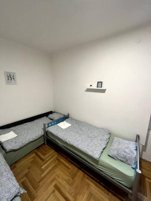 Appartamento Hangulatos lakás Budapest zöld övezetében Esterno foto